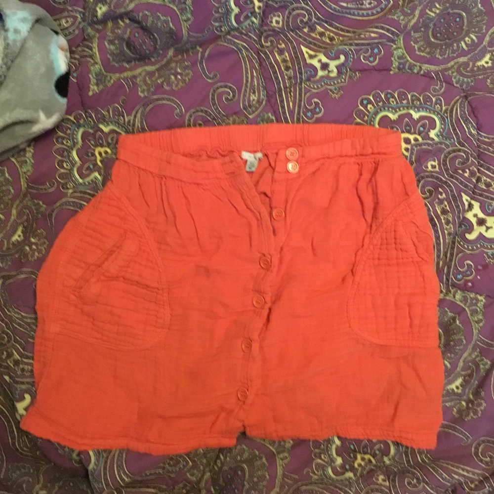 Cooperative mini skirt